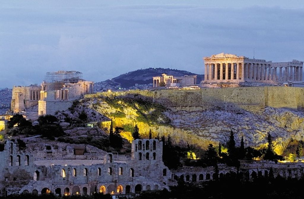 Dacă visezi cum călătorești în Grecia